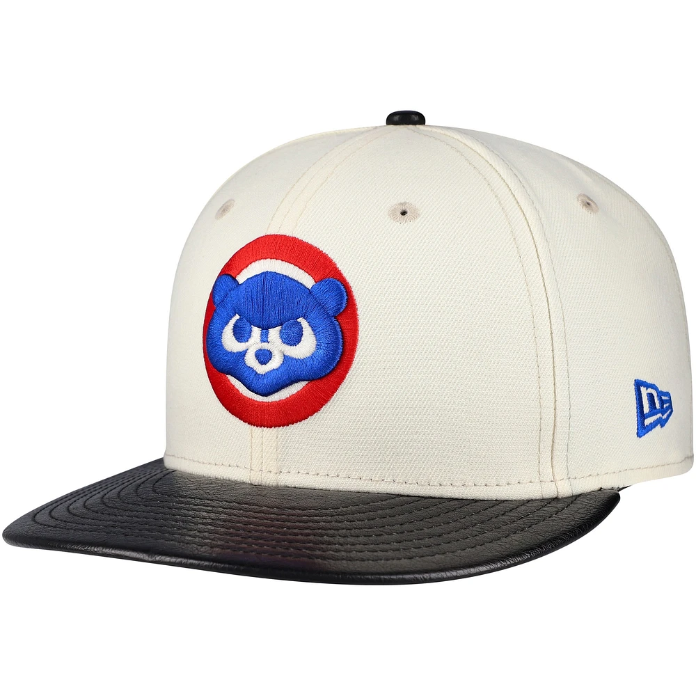 Casquette ajustée 59FIFTY avec visière en cuir Game Night des Chicago Cubs New Era pour hommes