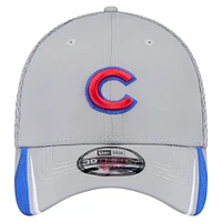 Men's New Era  Gray Chicago Cubs Linear 39THIRTY Flex-Fit Hat