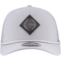 Casquette réglable à bouton-pression extensible avec logo des Chicago Cubs New Era gris 9SEVENTY pour hommes