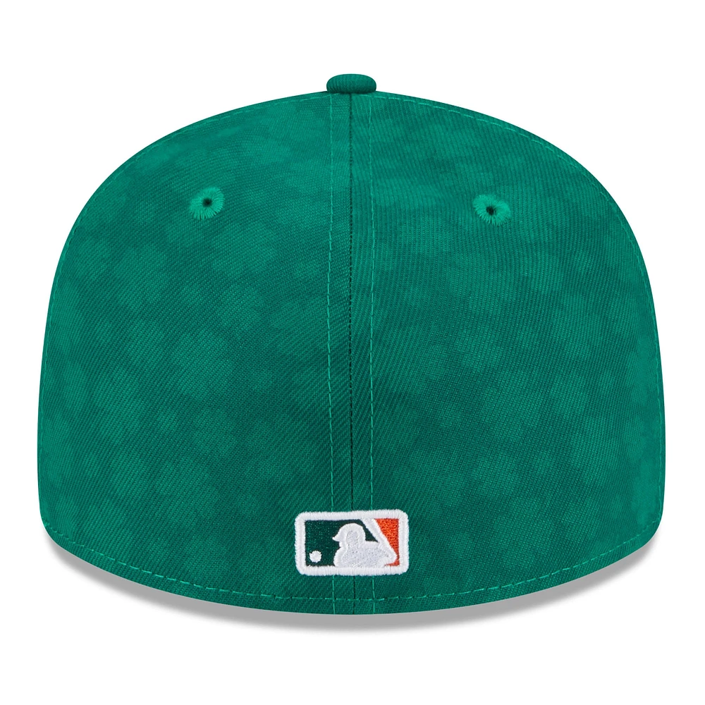 Men's New Era Kelly Green Chicago Cubs St. Patrick's Day Low Profile 59FIFTY Fitted Hat
