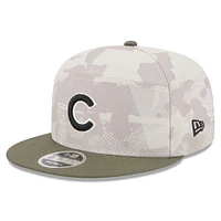Men's New Era Light Beige/Olive Chicago Cubs 2025 Armed Forces Day Split Panel 9FIFTY Snapback Hat