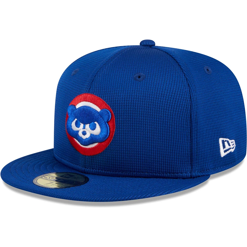 Casquette ajustée 59FIFTY d'entraînement au bâton sur le terrain des Royal Chicago Cubs 2024 New Era pour hommes