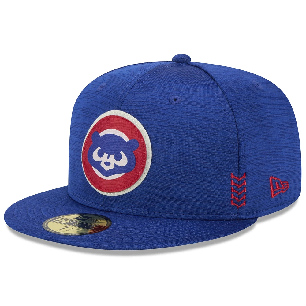 Casquette ajustée 59FIFTY Royal Chicago Cubs 2024 MLB Clubhouse New Era pour homme