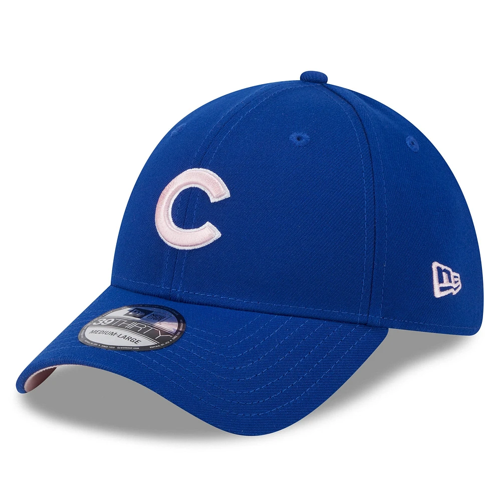 Casquette flexible 39THIRTY pour la fête des mères Royal Chicago Cubs 2024 New Era hommes