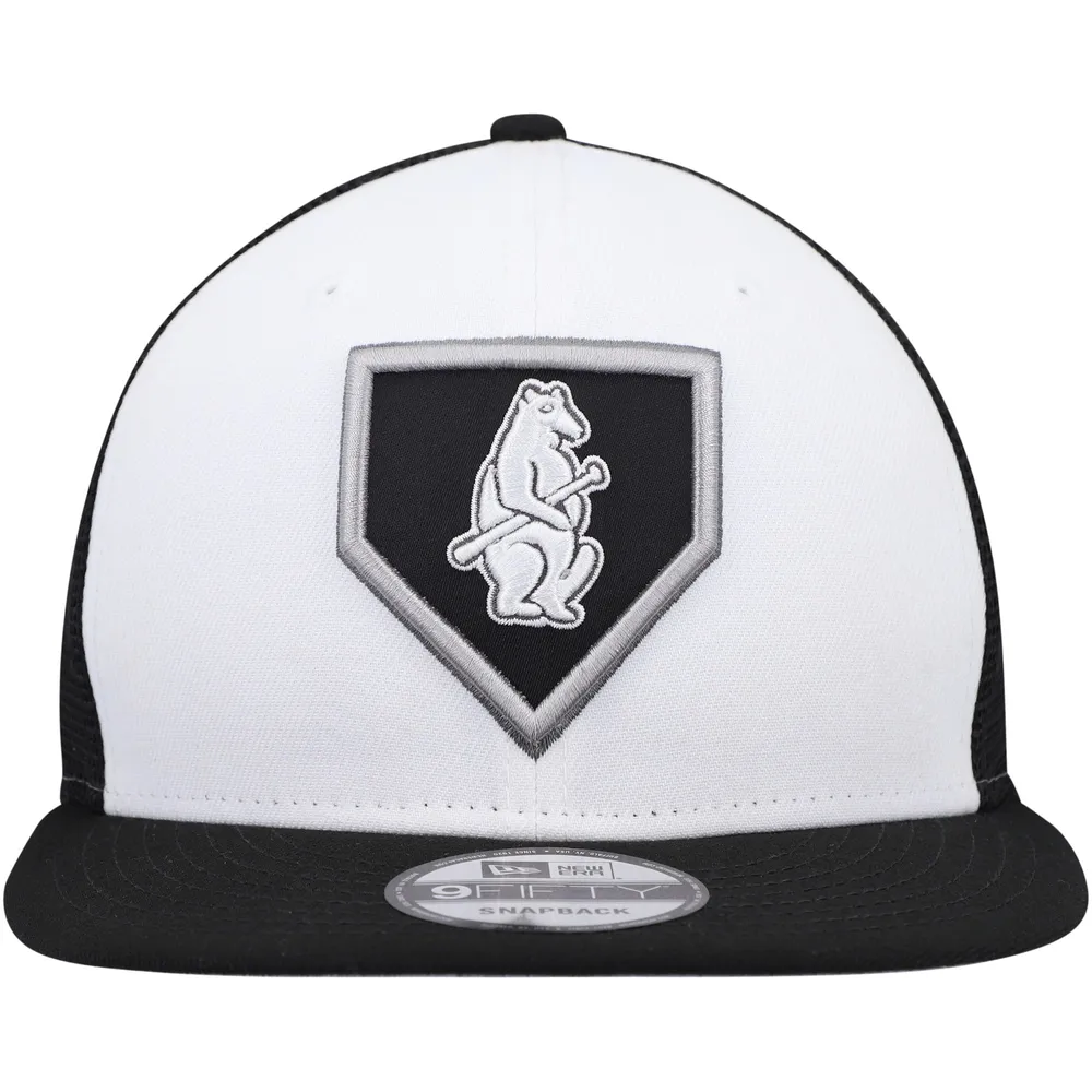 Chicago Cubs New Era Trucker 9FIFTY Snapback Hat - Black