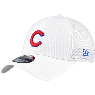 Men's New Era White Chicago Cubs REPREVE Neo 39THIRTY Flex Hat