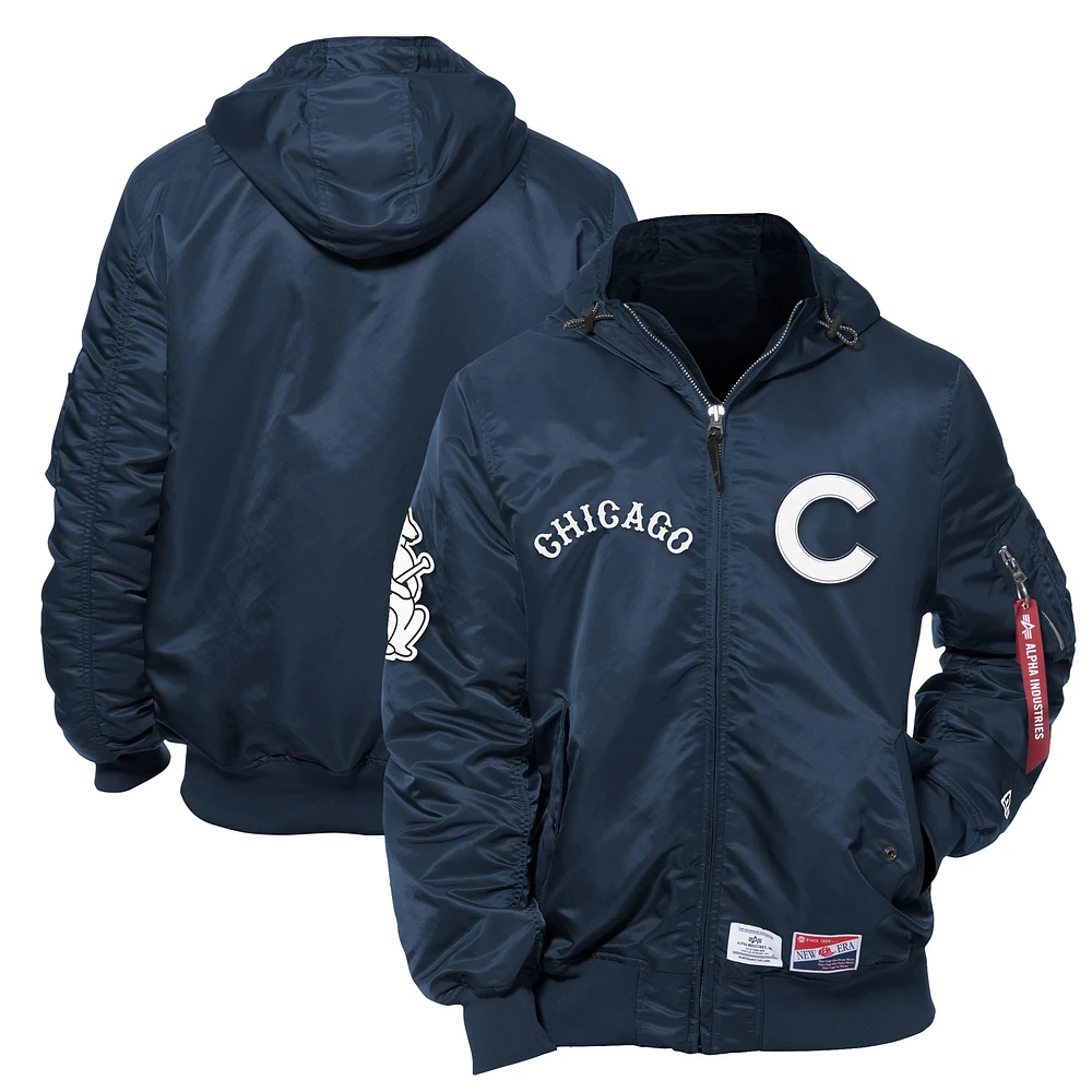 Blouson aviateur à capuche entièrement zippé en nylon bleu marine Chicago Cubs Cooperstown Collection pour homme New Era x Alpha Industries