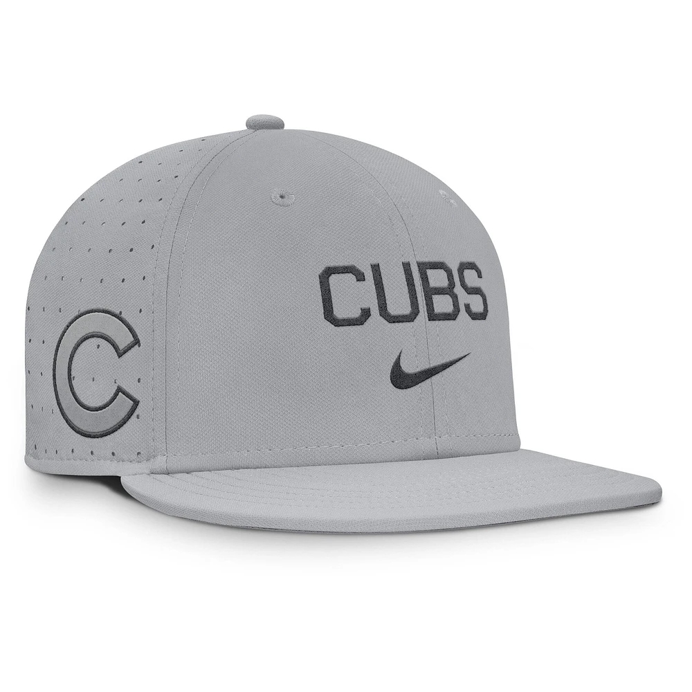 Men's Nike Gray Chicago Cubs True Performance Fitted Hat