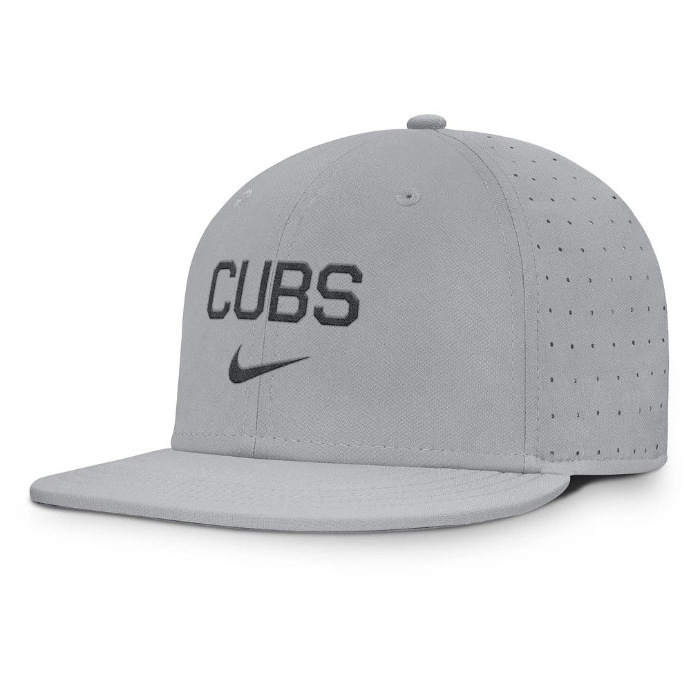 Men's Nike Gray Chicago Cubs True Performance Fitted Hat