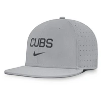 Men's Nike Gray Chicago Cubs True Performance Fitted Hat