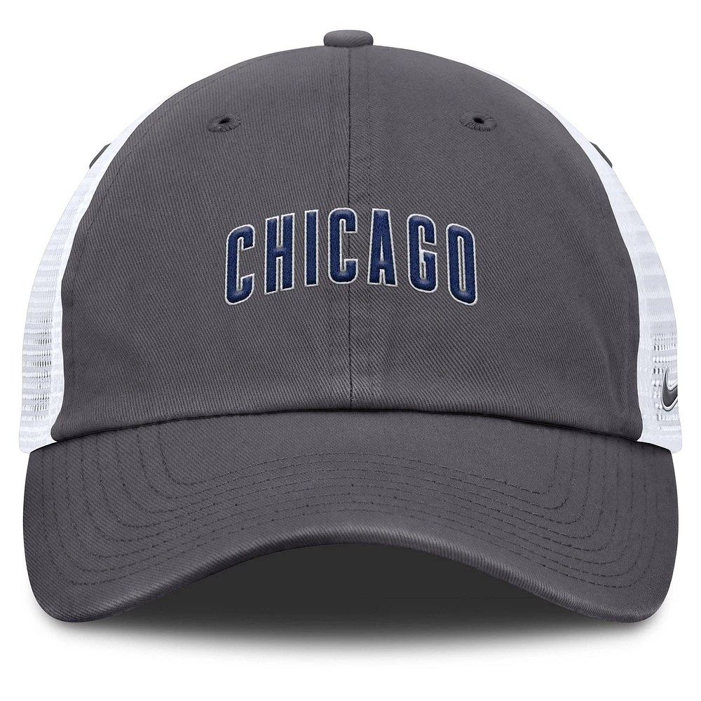 Casquette de camionneur ajustable Nike Chicago Cubs Wordmark Club pour homme, grise