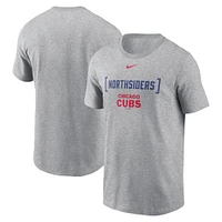 T-shirt Nike gris chiné pour homme avec phrase de l'équipe des Chicago Cubs