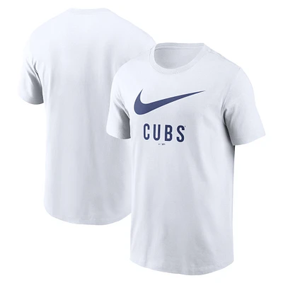 T-shirt Nike blanc avec logo Swoosh des Chicago Cubs pour homme