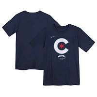 T-shirt Nike bleu marine avec grand logo des Chicago Cubs City Connect pour enfants d'âge préscolaire