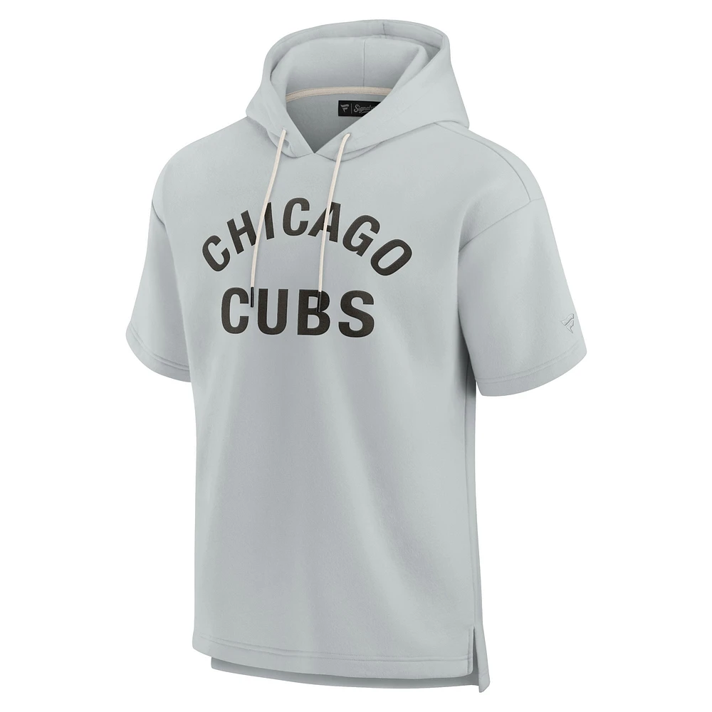 Sweat à capuche unisexe Fanatics gris Chicago Cubs Elements en polaire super douce manches courtes