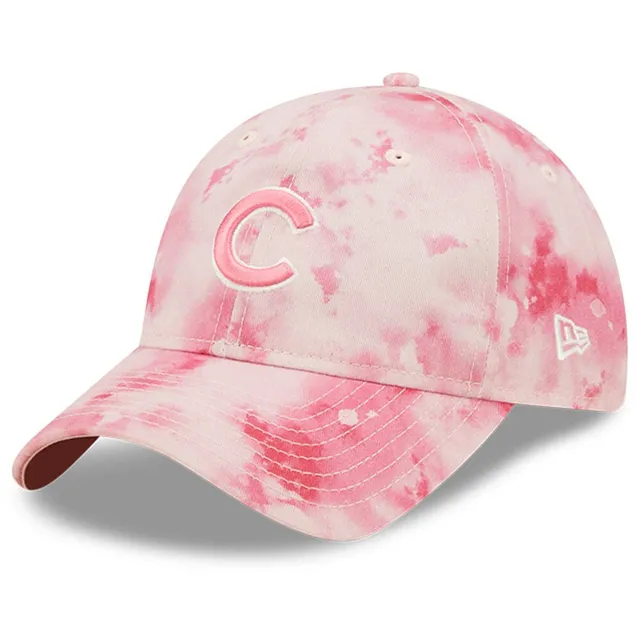 Dodgers use pink gear on Mother's Day