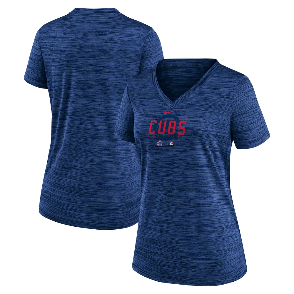 T-shirt Nike Royal Chicago Cubs Authentic Collection Velocity Practice Performance pour femme