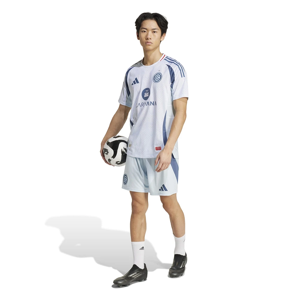 Short adidas bleu clair Chicago Fire Away 2025 Municipal Device Kit Authentic pour homme