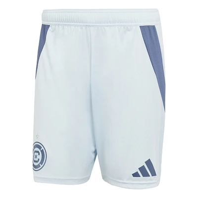 Short adidas bleu clair Chicago Fire Away 2025 Municipal Device Kit Authentic pour homme