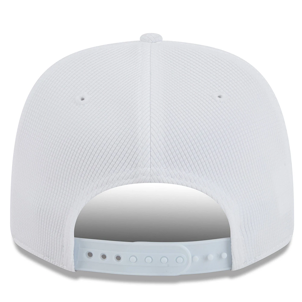 Men's New Era  White Chicago Fire 2025 Jersey Hook 9SEVENTY Stretch-Snap Hat
