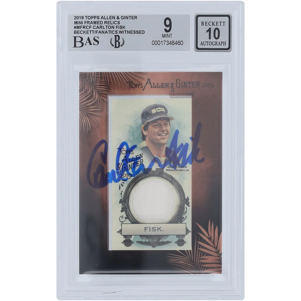Carlton Fisk Chicago White Sox Autographed 2019 Topps Allen & Ginter Mini Framed Relics #MFR-CF Beckett Fanatics Witnessed Authenticated 9/10 Card