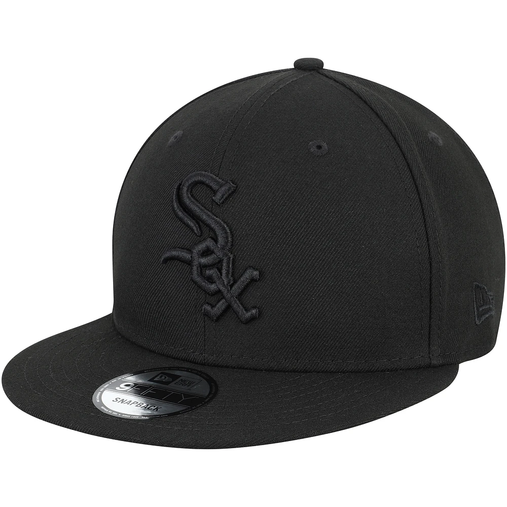 Chicago White Sox New Era Black on Black 9FIFTY Team Snapback Adjustable Hat - Black