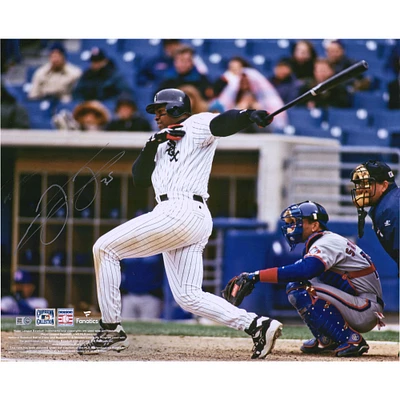 Photographie autographiée de Frank Thomas des Chicago White Sox en train de frapper, 16" x 20"
