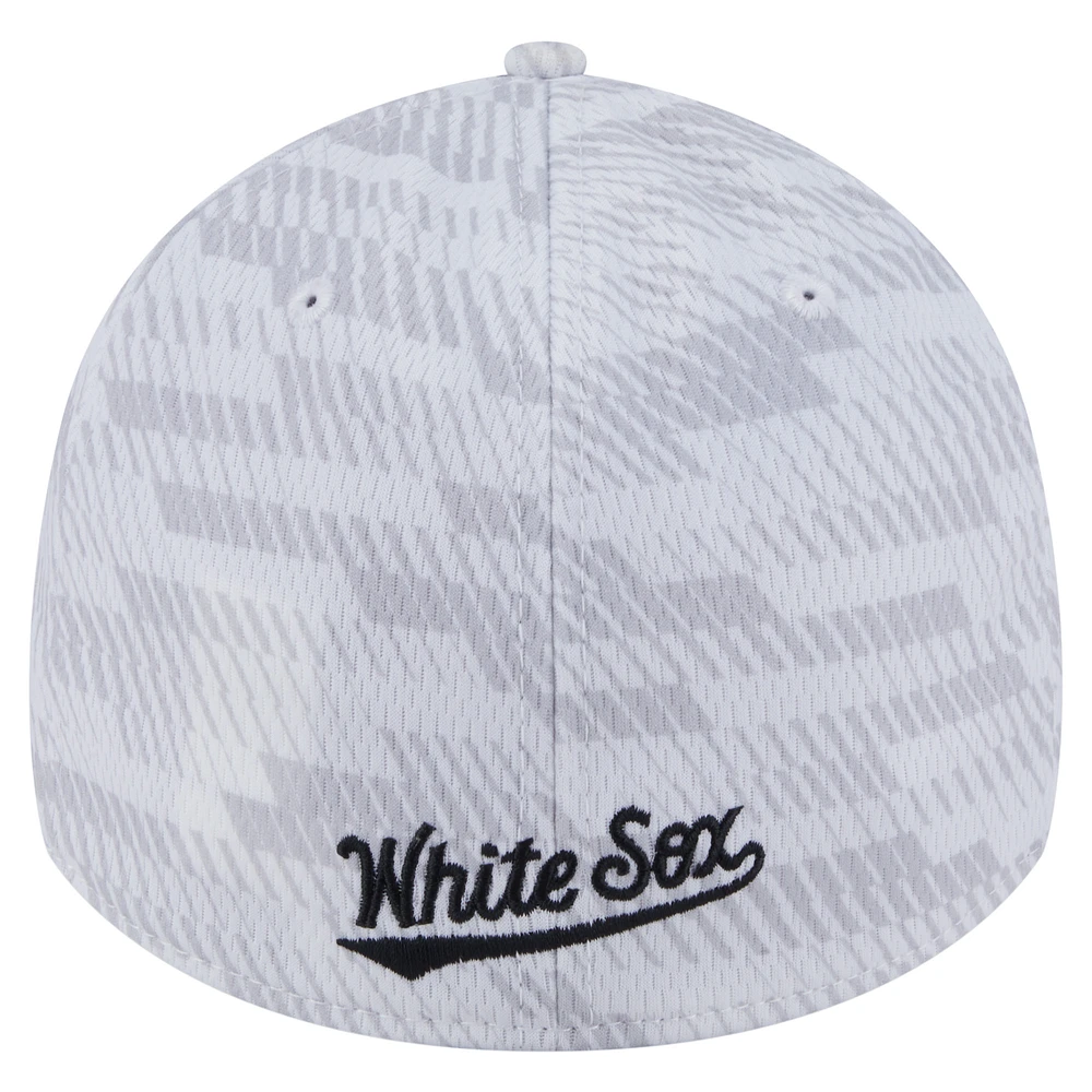 Men's New Era  White Chicago Sox Graded 39THIRTY Stretch Fit Hat