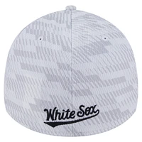 Men's New Era  White Chicago Sox Graded 39THIRTY Stretch Fit Hat