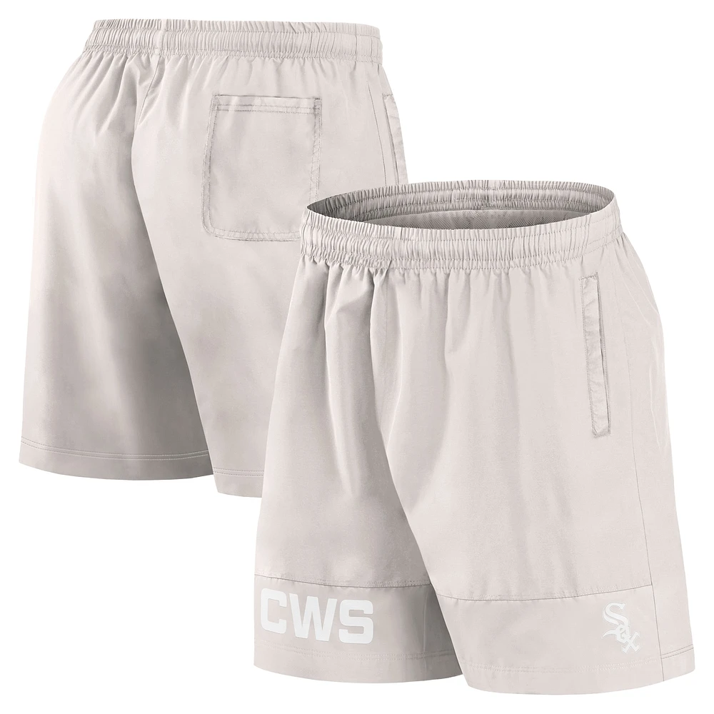 Short de bain Fanatics pour hommes crème Chicago White Sox Elements