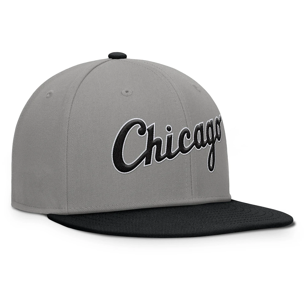 Casquette ajustée Fanatics pour homme gris/noir Chicago White Sox Clubhouse Dugout