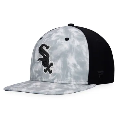 Men's Majestic Gray Chicago White Sox Smoke Dye Snapback Hat