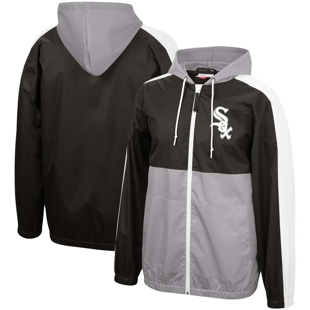 Men's Mitchell & Ness Black Chicago White Sox Highlight Reel Windbreaker Half-Zip Hoodie Jacket Size: Large