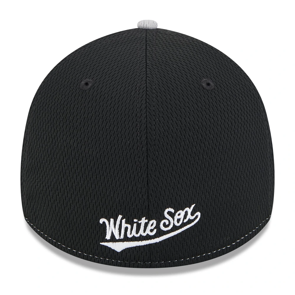 Men's New Era /Gray Chicago White Sox 2025 MLB Clubhouse 39THIRTY Flex Hat