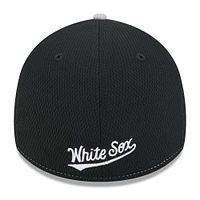 Men's New Era /Gray Chicago White Sox 2025 MLB Clubhouse 39THIRTY Flex Hat