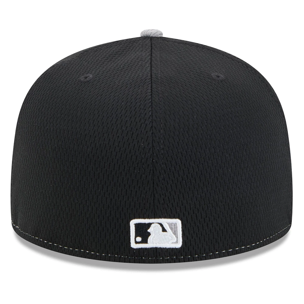 Men's New Era Black/Gray Chicago White Sox 2025 MLB Clubhouse 59FIFTY Fitted Hat