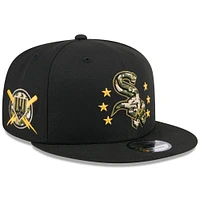 Casquette Snapback 9FIFTY New Era pour homme des Chicago White Sox 2024 Armed Forces Day