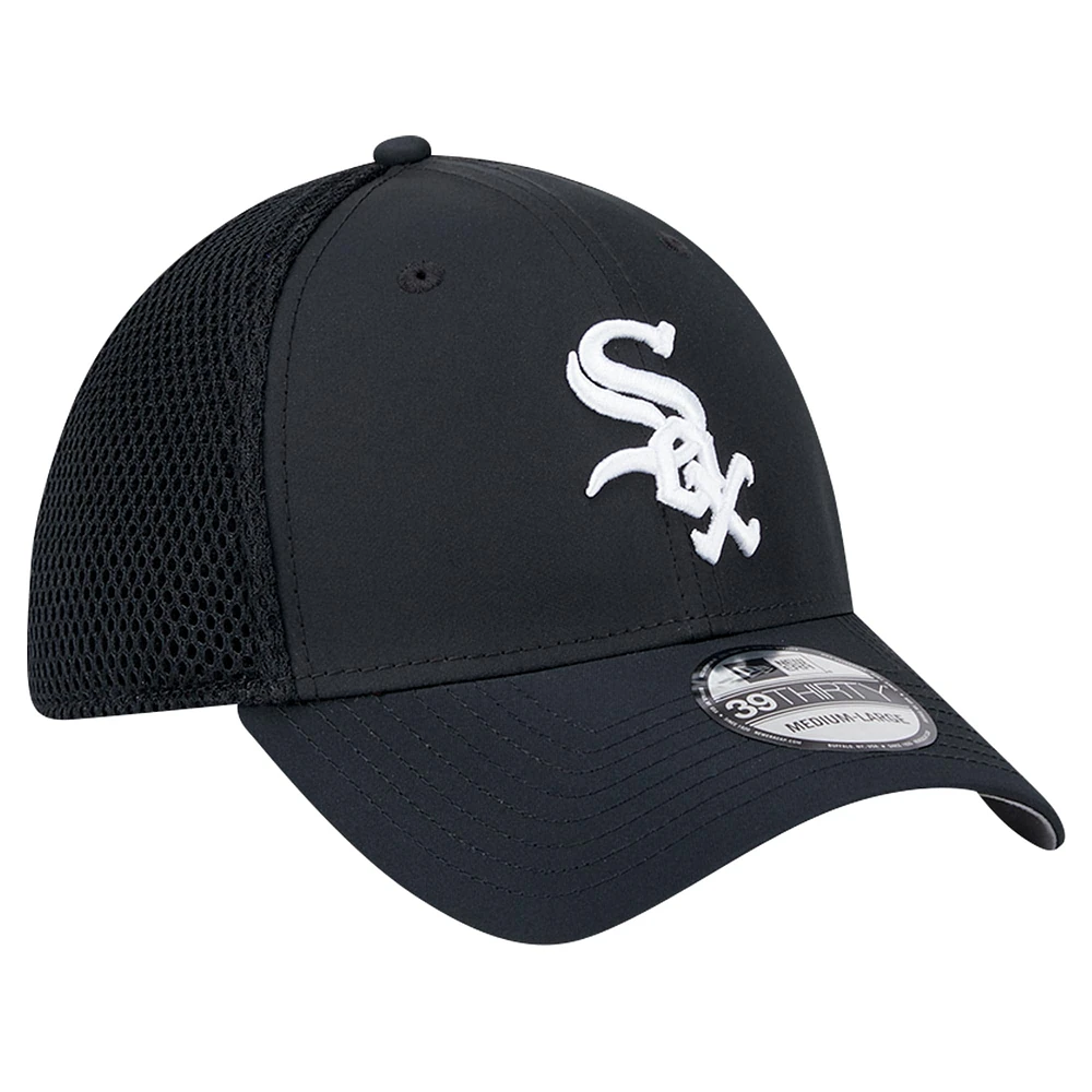 Men's New Era Black Chicago White Sox Team Tone 39THIRTY Flex Hat