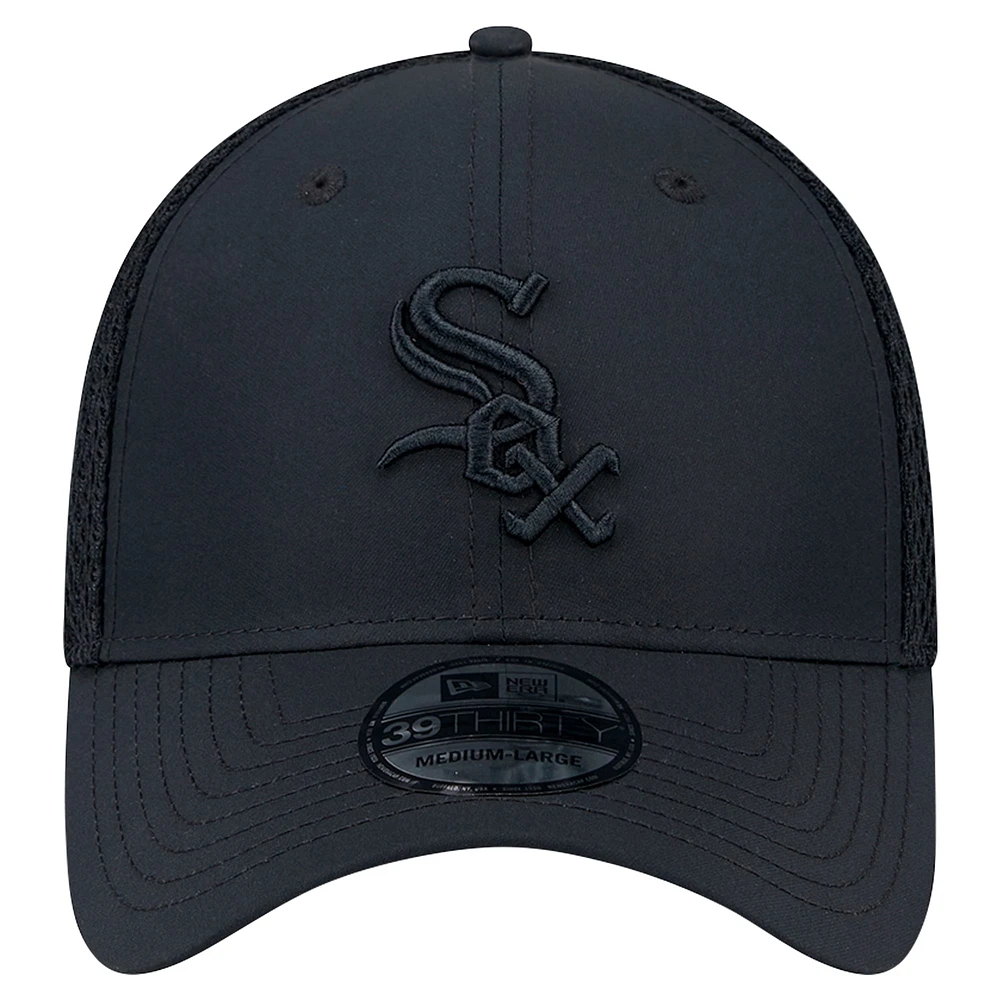 Men's New Era Black Chicago White Sox Team Tone 39THIRTY Flex Hat