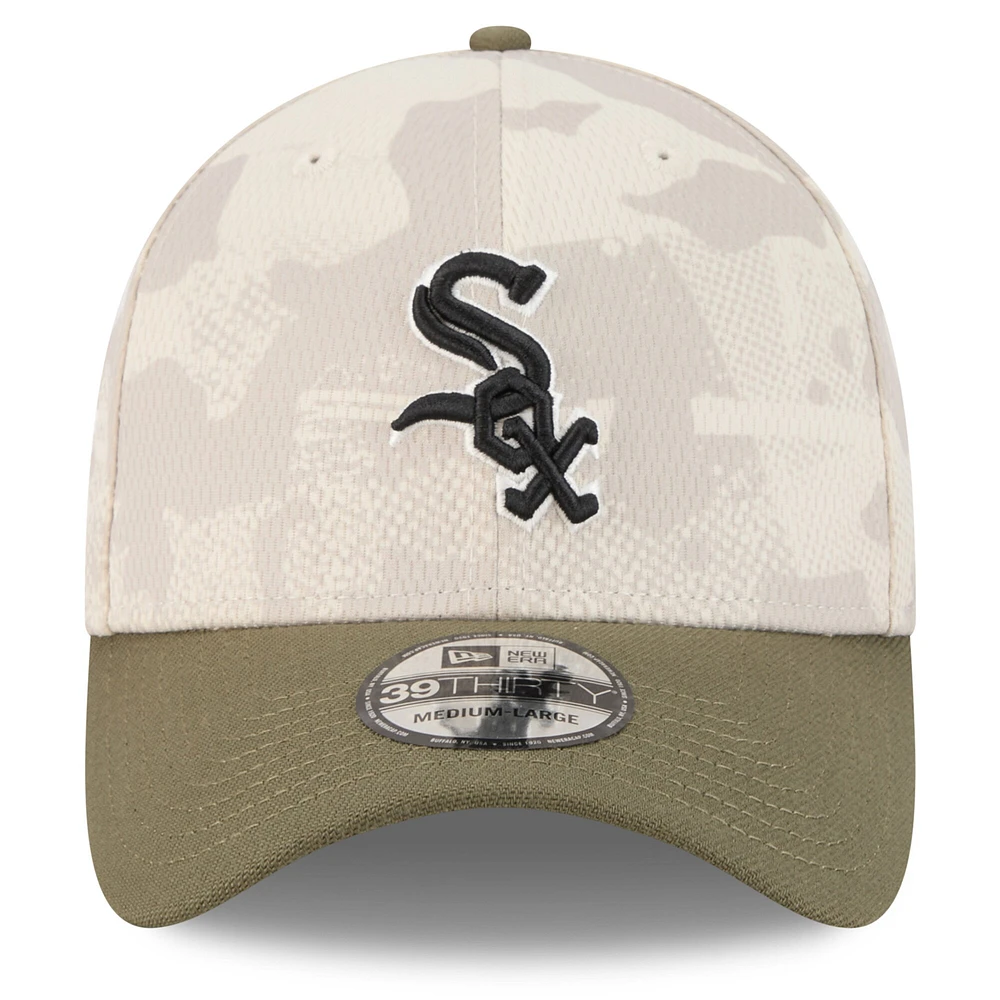 Men's New Era Light Beige/Olive Chicago White Sox 2025 Armed Forces Day 39THIRTY Flex Hat