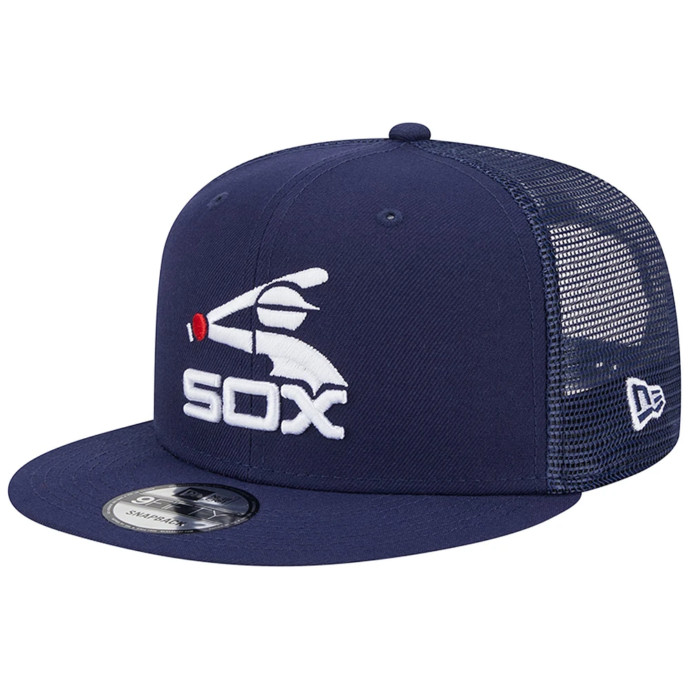 Men's New Era Navy Chicago White Sox Cooperstown Collection Team Color Trucker 9FIFTY Snapback Hat