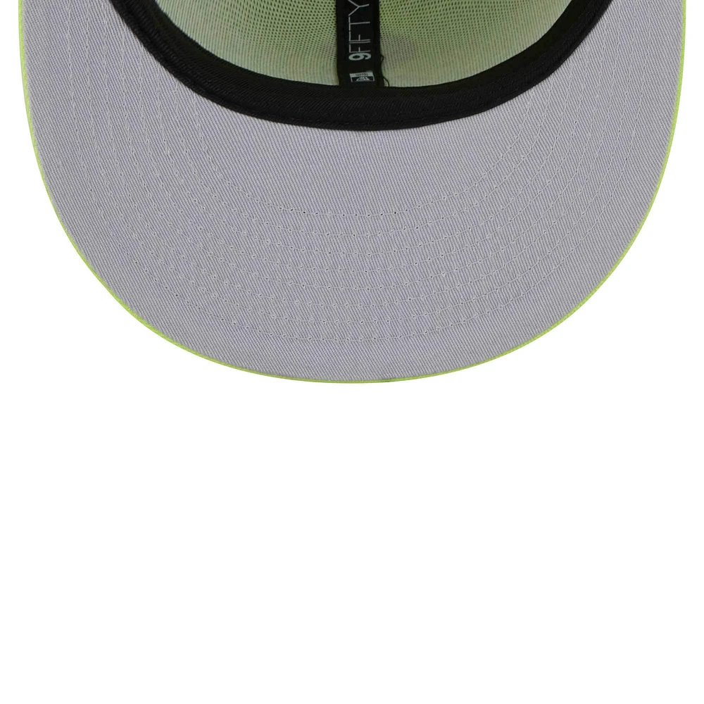 Men's New Era Neon Green Chicago White Sox Spring Color Basic 9FIFTY Snapback Hat