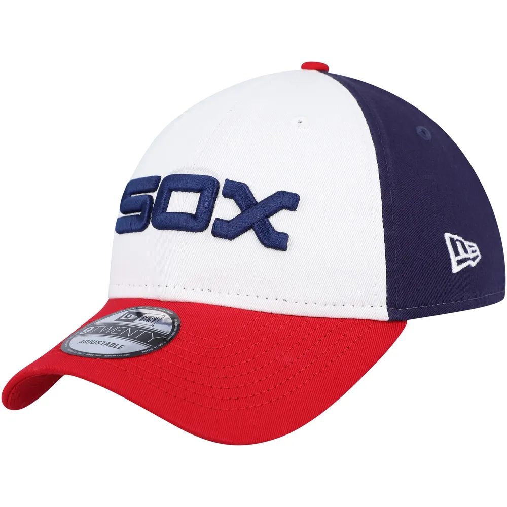 Men's New Era White Chicago White Sox Logo Replica Core Classic 9TWENTY Adjustable Hat