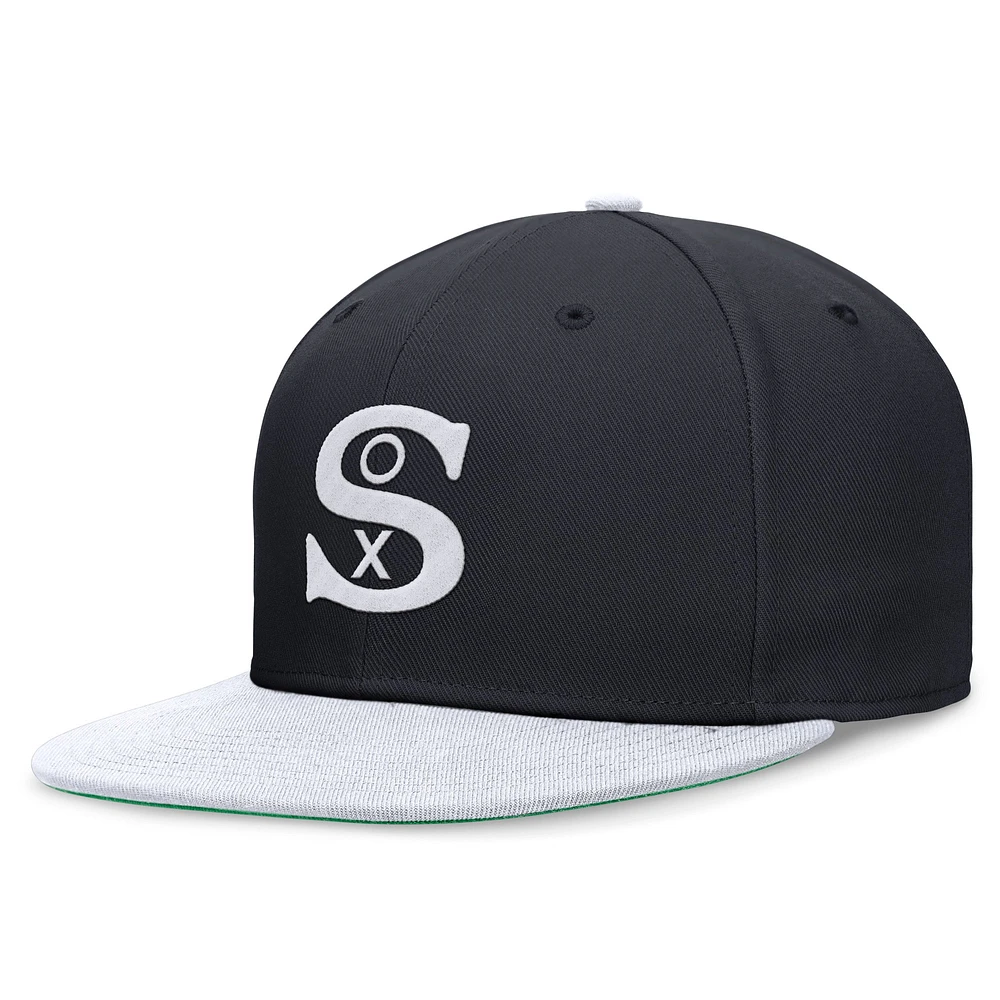 Casquette ajustée Nike pour homme bleu marine/blanc Chicago White Sox Rewind Cooperstown True Performance