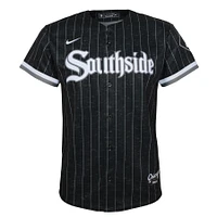 Maillot de joueur réplique Nike Yoan Moncada pour jeune Chicago White Sox City Connect noir