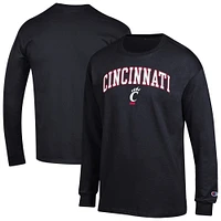 T-shirt à manches longues avec logo Arch Over Champion Black Cincinnati Bearcats pour homme