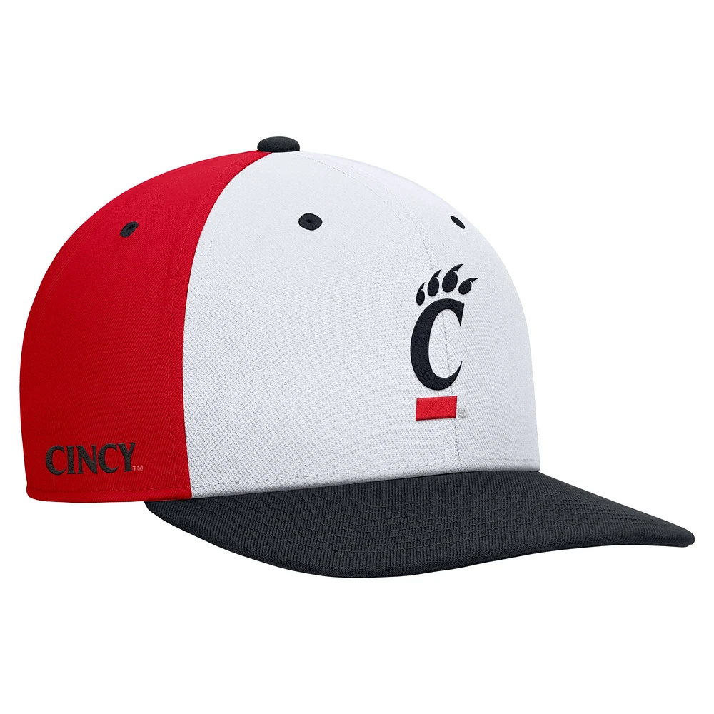 Men's Nike White/Red Cincinnati Bearcats Pro Performance Snapback Hat