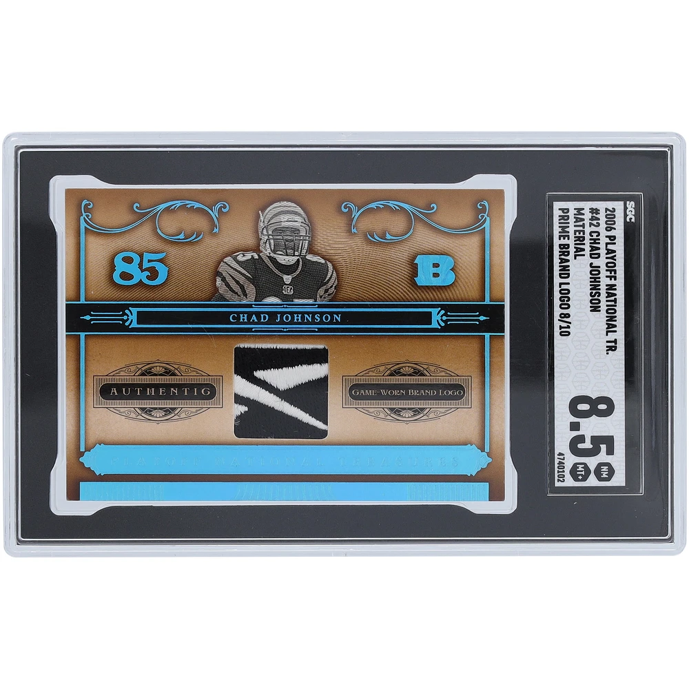 Chad Johnson Cincinnati Bengals 2006 Playoff National Treasures Reebok Logo Relic #42 #8/10 SGC Carte authentifiée 8.5