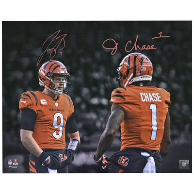 Photographie vedette signée à plusieurs reprises par Ja'Marr Chase et Joe Burrow des Bengals de Cincinnati 16" x 20"