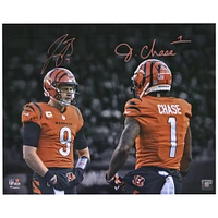 Photographie vedette signée à plusieurs reprises par Ja'Marr Chase et Joe Burrow des Bengals de Cincinnati 16" x 20"
